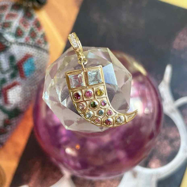 AKASHA Charm Corne Argent plaqué or 24 cts Tourmalines, bélière diamants