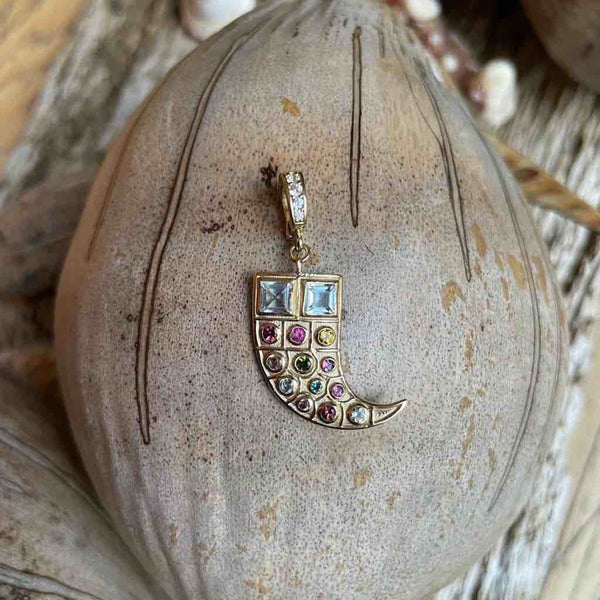 AKASHA Charm Corne Argent plaqué or 24 cts Tourmalines, bélière diamants