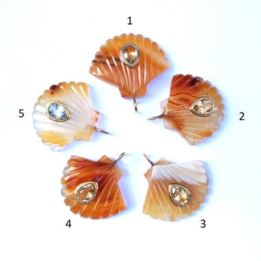 AMALFI Pendentif Coquillage sculpté Agate sertie Citrine ou topaze, argent plaqué or