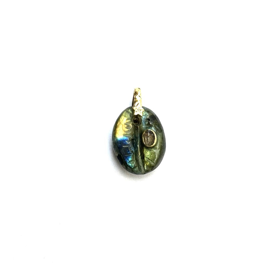 Charm CAURI Labradorite sertie, bélière diamant argent 925 plaqué or 24 cts