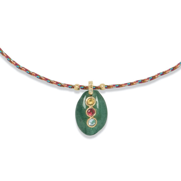 CAURI Collier Coquillage sculpté en Quartz vert, bélière Diamant, Argent 925 doré 24 cts, cordon de soie Rainbow