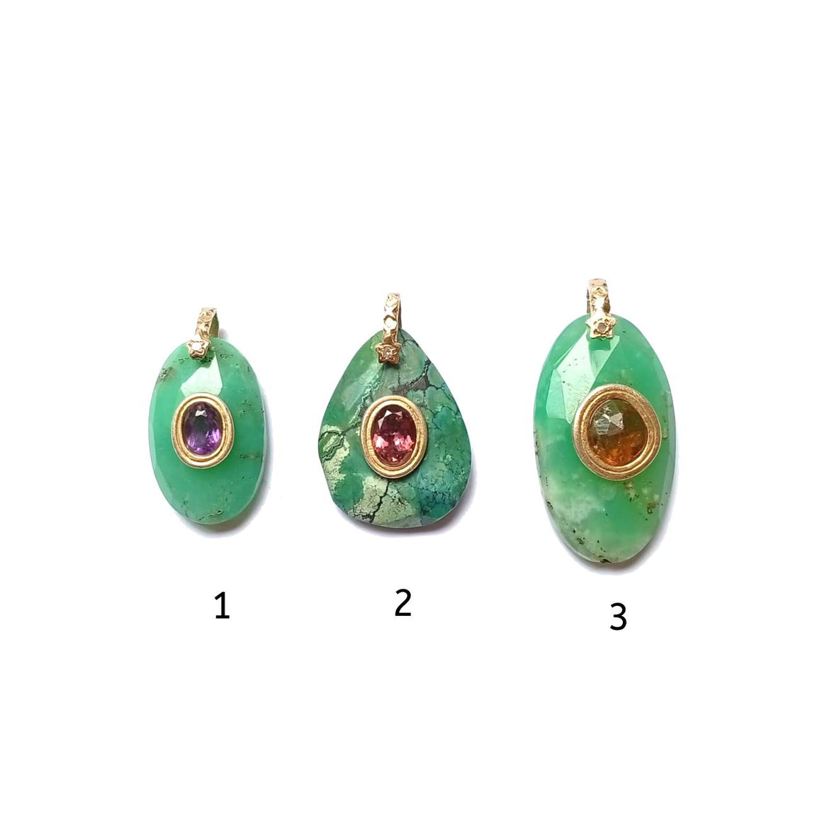 CHARM Crysoprase ou Turquoise sertie, bélière diamant, argent 925 plaqué or