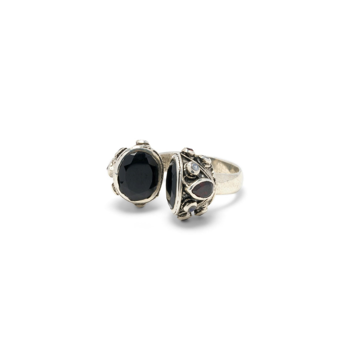 MAHARADJAH XL Bague Argent patiné, Onyx, Grenats