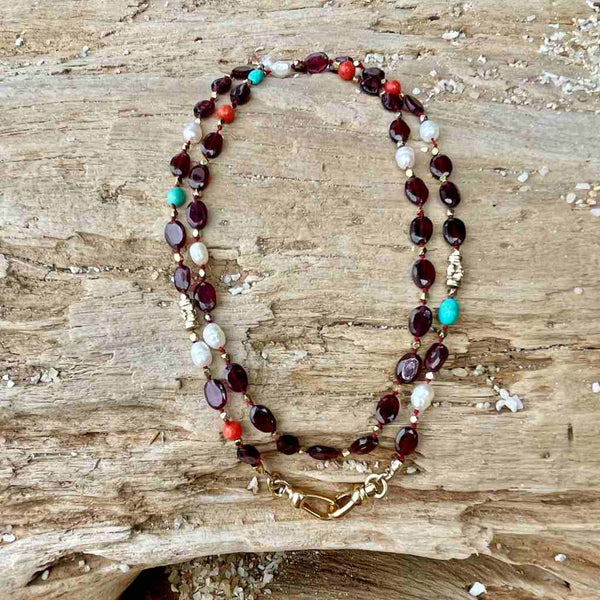 MAUPITI Chaîne pour Charms, Grenats et perles d'eau douce, Laiton doré 24 cts