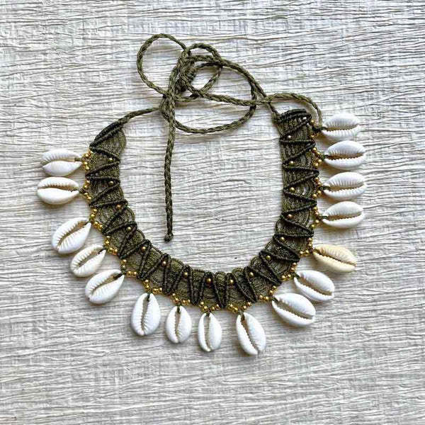 SUMMER Collier Cauris - Cliquez pour voir les différentes couleurs