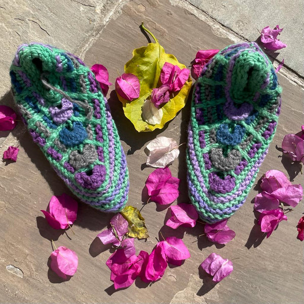 Chaussons en laine, plusieurs coloris disponibles